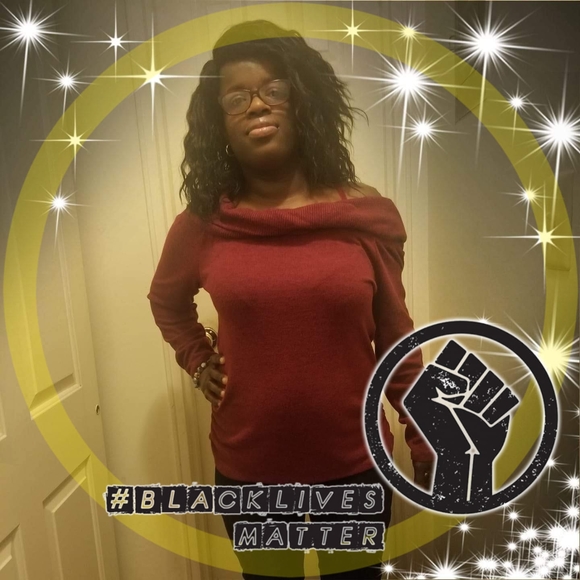 Meet your Posher, Monica - Picture 1 of 1